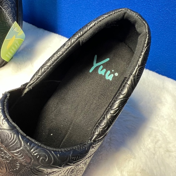 NIB/NWT🤩 |•YŮŮ•| Light & Flexible Bethanee Comfort Clogs Size 9 Wide - Picture 13 of 16
